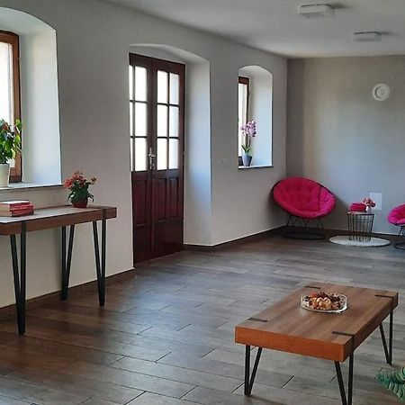 Holiday Home For 8 People, Pool + Sea View Vilanija Buitenkant foto