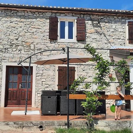 Holiday Home For 8 People, Pool + Sea View Vilanija Buitenkant foto