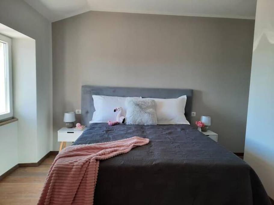 Holiday Home For 8 People, Pool + Sea View Vilanija Buitenkant foto