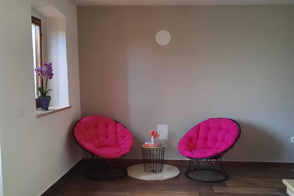 Holiday Home For 8 People, Pool + Sea View Vilanija Buitenkant foto