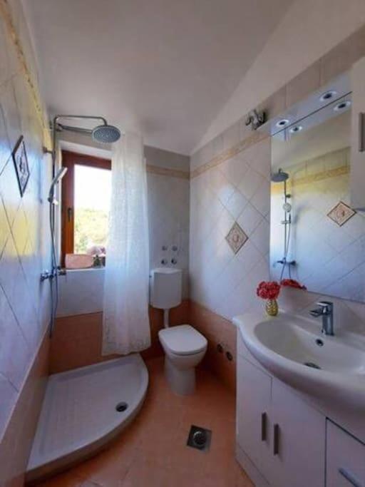 Holiday Home For 8 People, Pool + Sea View Vilanija Buitenkant foto