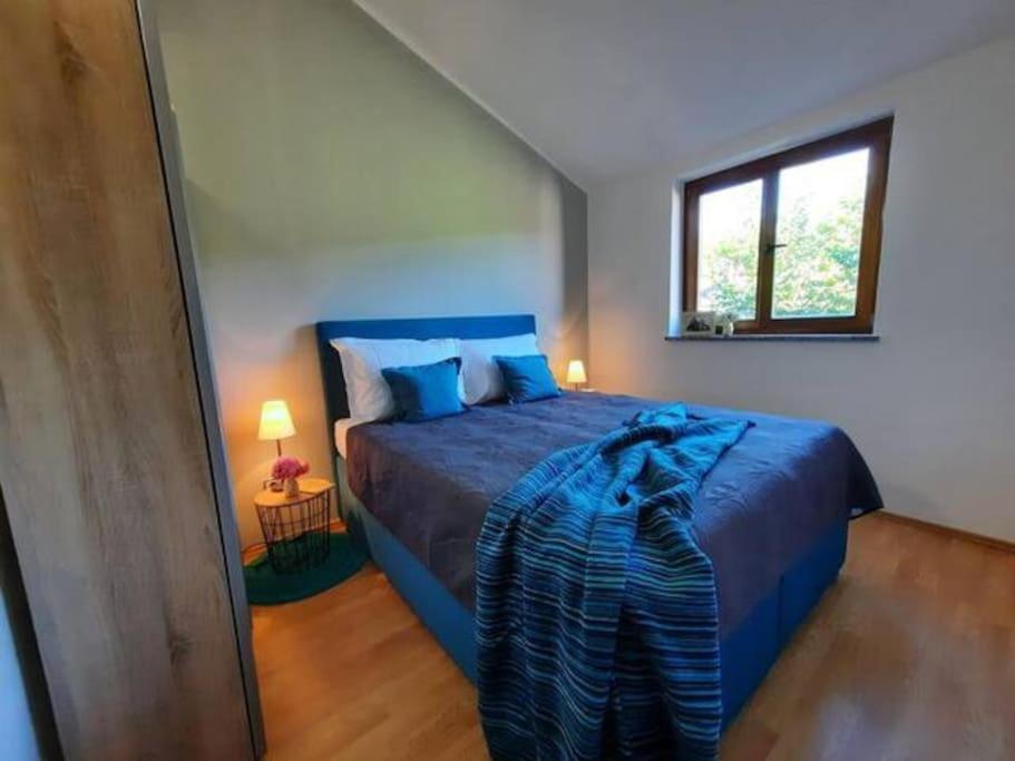 Holiday Home For 8 People, Pool + Sea View Vilanija Buitenkant foto