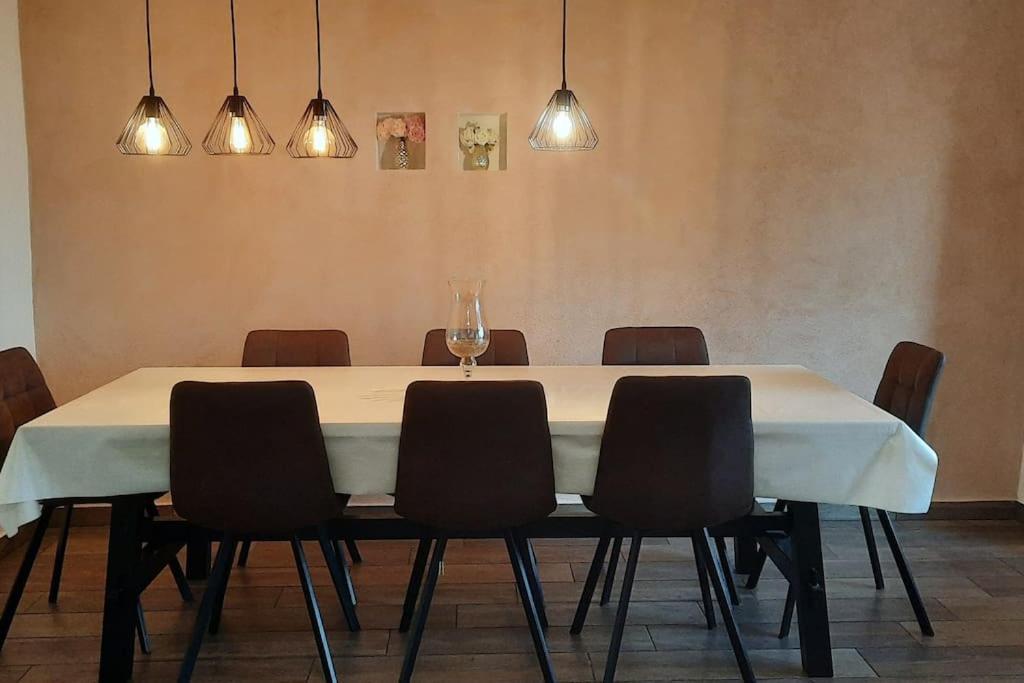 Holiday Home For 8 People, Pool + Sea View Vilanija Buitenkant foto
